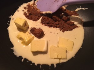 Rosemary Sea Salt Caramells - Creme double mit Butter und Kokosblütenzucker